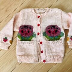 女児用手編み？セーター　サイズ90くらい