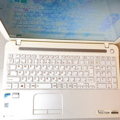 【ＳＳＤ２５６ＧＢ⭐️メモリＧＢ⭐️カメラ付きＷｉｎ１１】即使用ノートパソコン