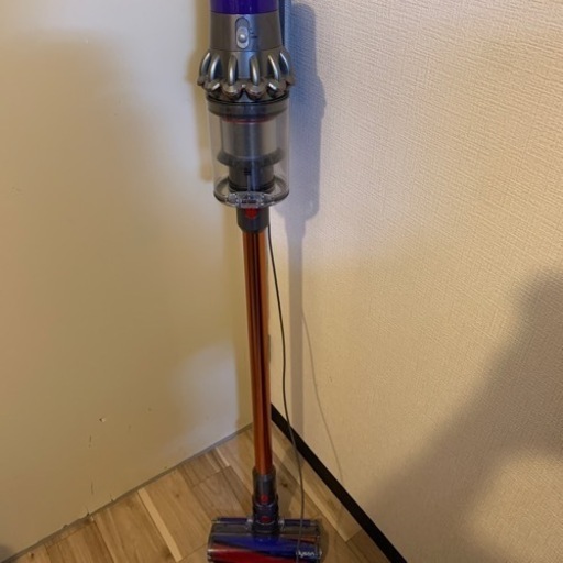 Dyson V10ソフトローラーブラシ仕、様充電器、壁掛けブラケット付き