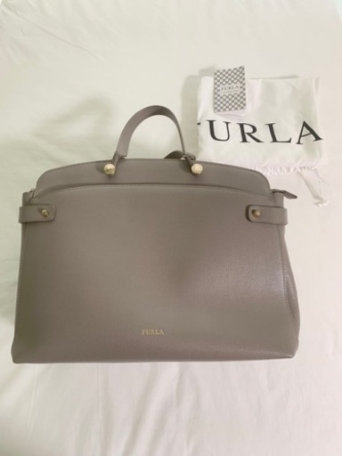 【決まりました】フルラ パイパー トートバッグ グレージュ