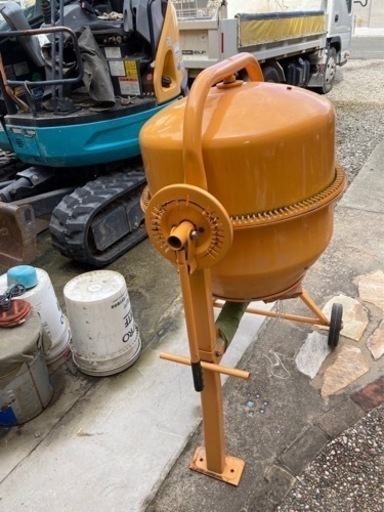 コンクリートミキサー まぜ太郎 ラスタンパー付き 練り量70L