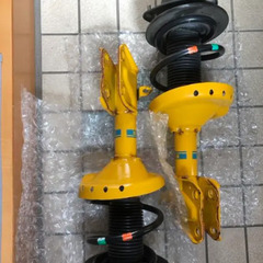 スバル　レヴォーグ　levorg 2.0GTS純正フロントサスペンション