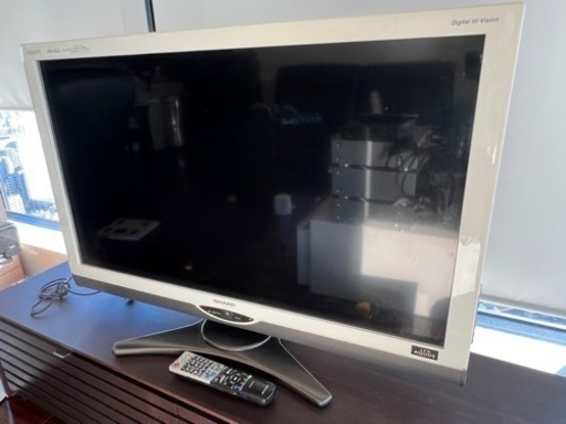 シャープ　40型テレビ