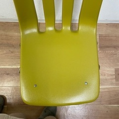 ヴァルコ　チェア　オリーブ　VIRCO