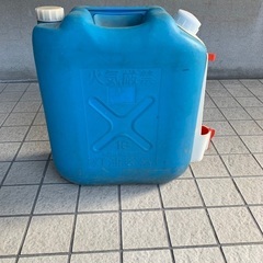 灯油缶　18L　中古　汚れあり　本日夕方博多区でお渡しできる方