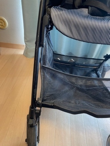 軽量！簡単折り畳み】トイザらス限定 ピジョン Bingle BASIS ベビーザ