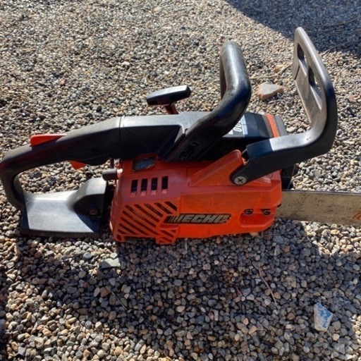 商談中です。ジャンク チェーンソー2台価格変更しました