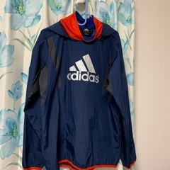 adidas ウインドブレーカー