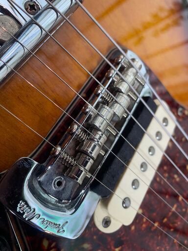 愛品館八千代店】Fender USA American Vintage 62 JAGUAR 2000年製