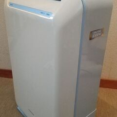 東芝　除湿機　（中古品）　【自宅まで引取り希望】