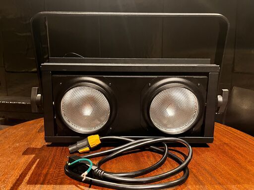 美品 AMERICAN DJ/ENCORE BURST200 LEDブラインダー