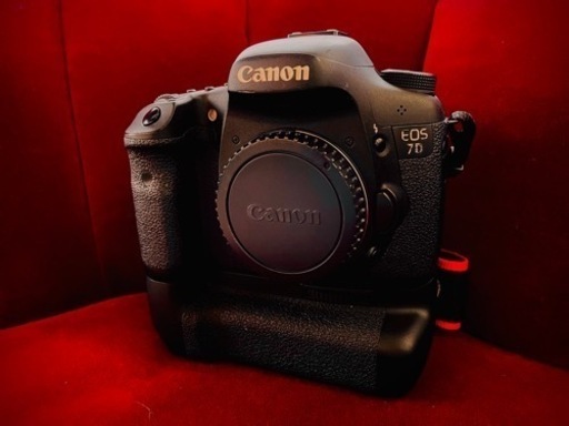一眼レフカメラ　7D Canon キャノン　❶