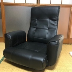 〜決定〜座椅子　黒　段階式　回転　ほぼ未使用