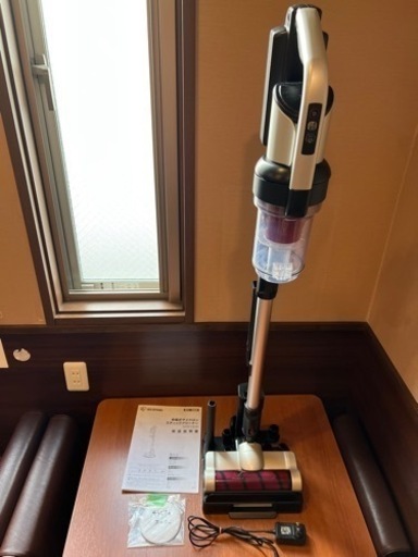 サイクロンスティッククリーナー　充電式　掃除機　アイリスオーヤマ