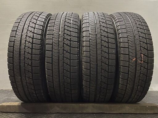 BS BLIZZAK VRX 175/65R15 15インチ スタッドレス 4本 2018年製 アクア カローラフィールダー ヴィッツ イグニス等　(VTI632) クレジットカード QRコード決済可能 BS BLIZZAK VRX 175/65R15 15インチ スタッドレス 4本 2018年製 アクア