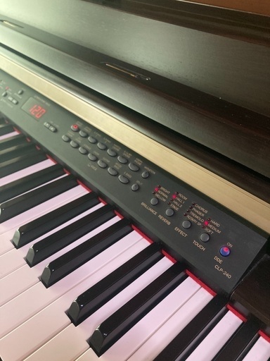ヤマハ | CLP-240 - Clavinova（クラビノーバ） - 概要 電子ピアノ