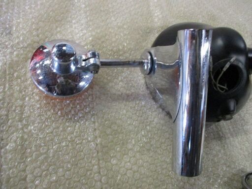 バイク部品　カワサキ　Z1　ヘッドライト　ケース　ライトステー　ウインカー付　左右　001-0799　中古品 バイク部品 カワサキ Z1 ヘッドライト ケース ライトステー ウインカー