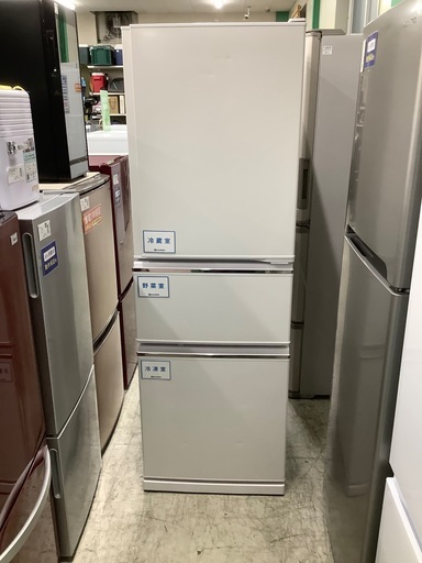 安心の6ヶ月保証付！！ MITSUBISHI　3ドア冷蔵庫　MR-CX27D-W　2018年製　272L