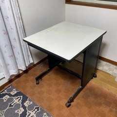テーブル　机　