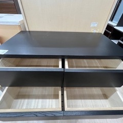 ダークブラウンのハイチェストをご紹介します