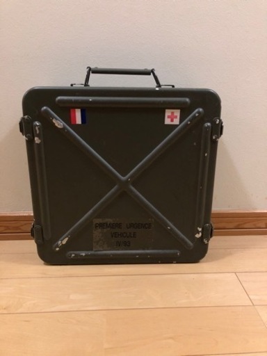フランス軍 ファーストエイドボックス