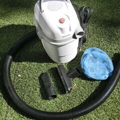 アイリスオーヤマ　水も吸える掃除機　IC-VWD1-W   美品