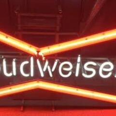 バドワイザーネオン看板