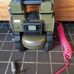 マキタのバッテリーで動くコンプレッサー