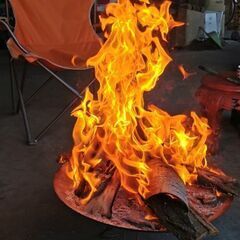 💌焚き火クリエイター🔥薪ストーブ ケヤキ薪 1㎥ 火持ち抜群💌癒やし