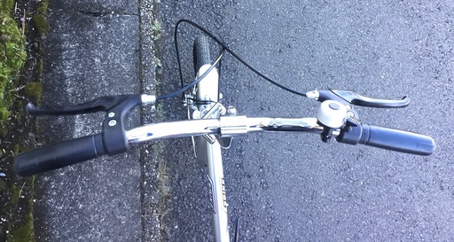 整備・美品＞16インチ折りたたみ自転車・シルバー 変速なし・洗車済で