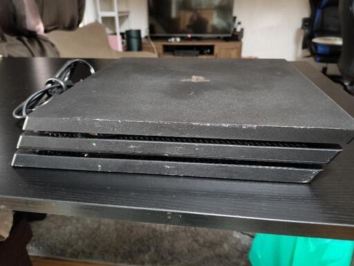 PS4 Pro CUH7000B 1TB 本体と電源コードのみ PlayStation4 ジェット