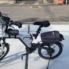 BESV PSA1 初代モデル ホワイト