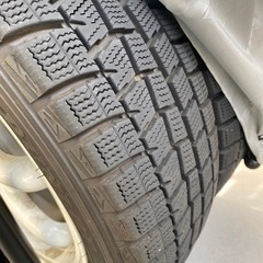 白ホイールスタッドレス タイヤホルダー付