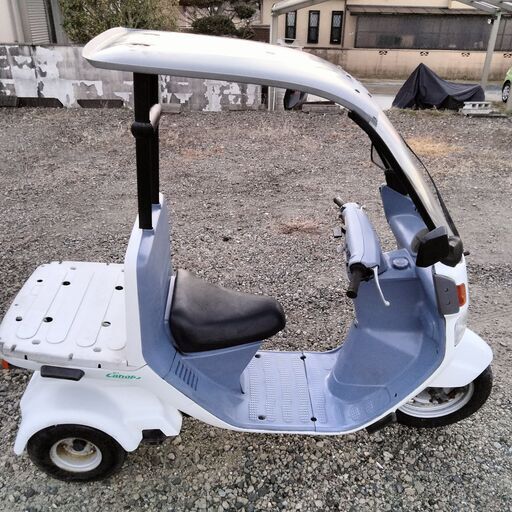 ホンダのジャイロキャノピー　エンジンセル一発始動。ショートスクリーンで屋根高低いです。動画有り ホンダのジャイロキャノピー エンジンセル一発始動。ショート