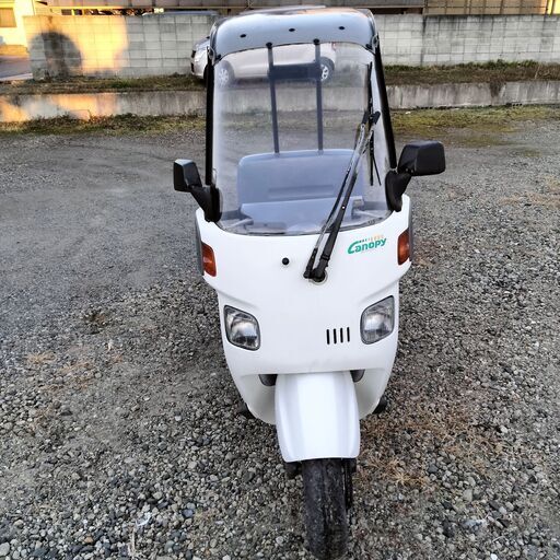 ホンダのジャイロキャノピー　エンジンセル一発始動。ショートスクリーンで屋根高低いです。動画有り ホンダのジャイロキャノピー エンジンセル一発始動。ショート