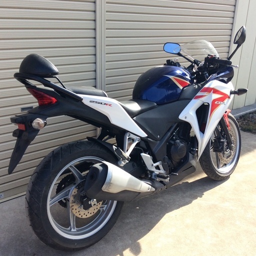【購入者決まりました】CBR250R トリコロールカラー MC41 購入者決まりました】CBR250R トリコロールカラー MC41