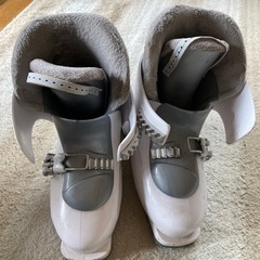 スキー靴　22.0〜22.5センチ