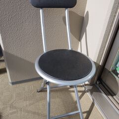 [無料] 折り畳み椅子