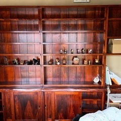 欅　飾り棚　漆塗り