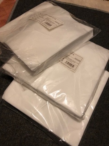 マッサージベッドとフェイスペーパーと横向き用抱き枕 王様の枕」女性