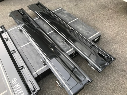 【新車取り外し品】ダイハツハイゼット　黒　あおり　鳥居 4点セット 新車取り外し品】ダイハツハイゼット 黒 あおり 鳥居 4点セット