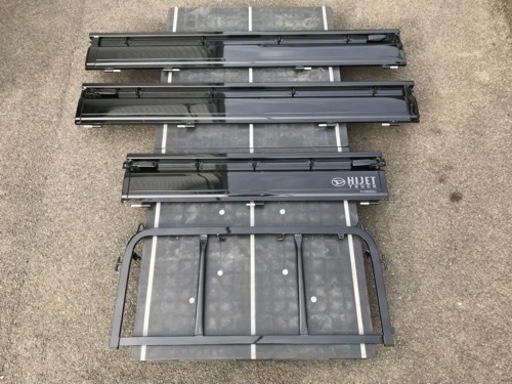 新車取り外し品】ダイハツハイゼット 黒 あおり 鳥居 4点セット