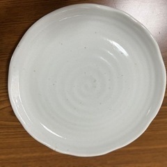 お皿（21cm）白陶器　1枚300円