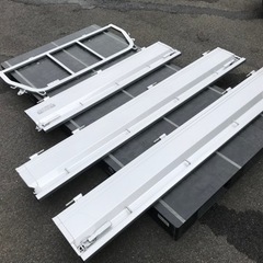 【新車取り外し品】スズキ　キャリー　シルバー　あおり　鳥居 4点セット