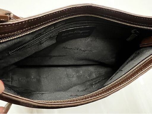 Salvatore Ferragamo フェラガモ D21 8801 ヴァラチェーン ナイロン