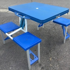＜新品・未使用＞折りたたみ式・アルミ・ピクニックテーブル(ブルー)