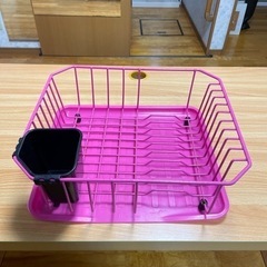 フランフラン：ピンクの食器水切り置き