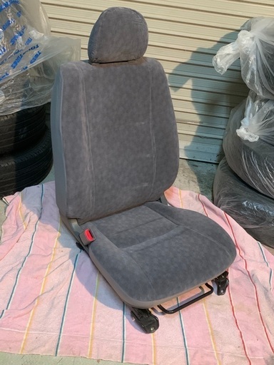 ハイエース200系　スーパーＧＬ助手席シート