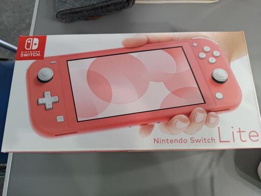 Nintendo Switch Light ピンク