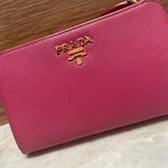 【PRADA】二つ折り財布　ピンク
